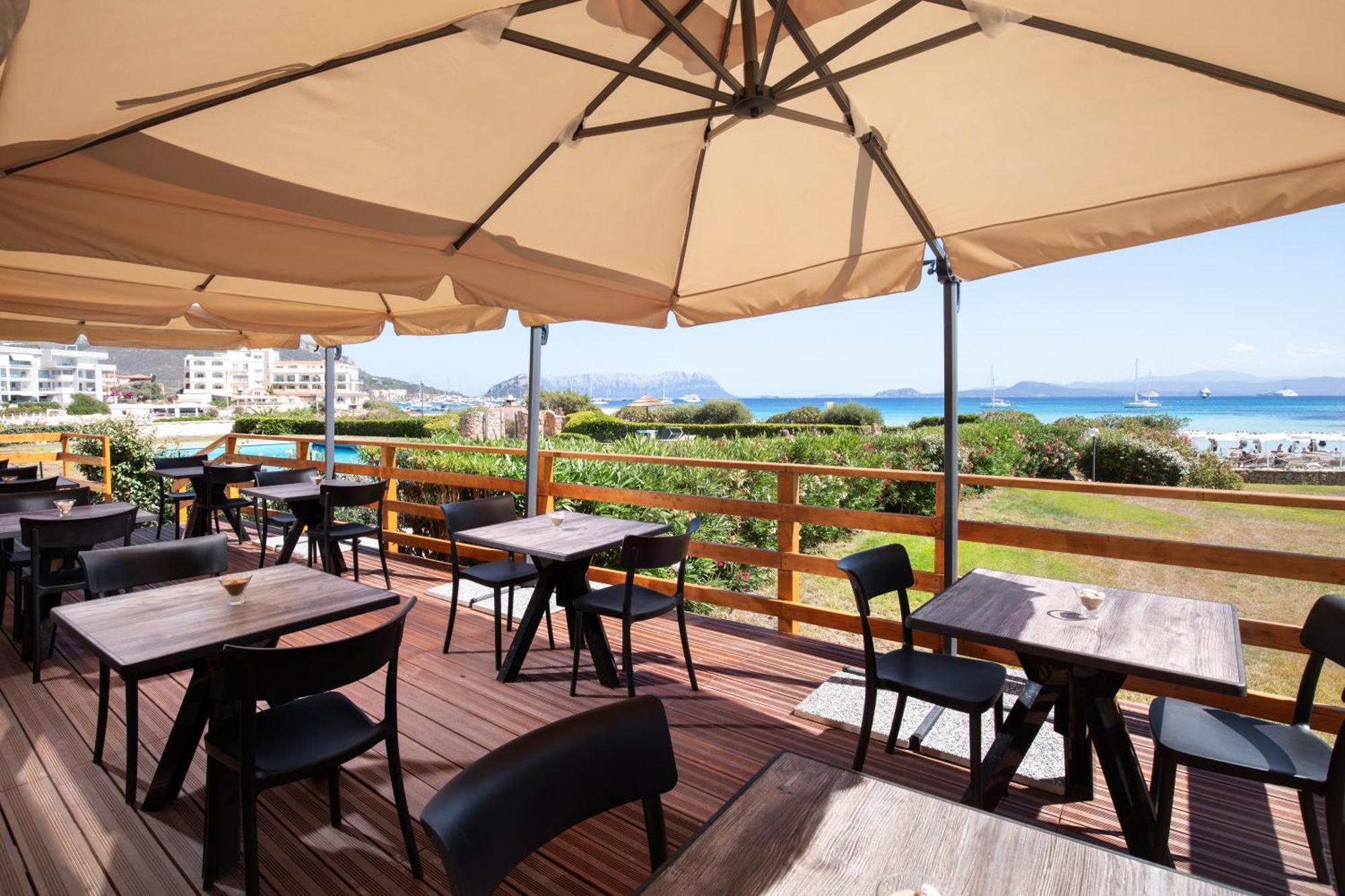 Hotel Castello Golfo Aranci Exterior foto